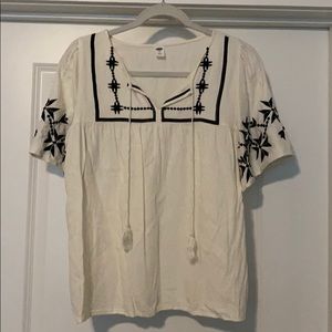 Old Navy creme blouse